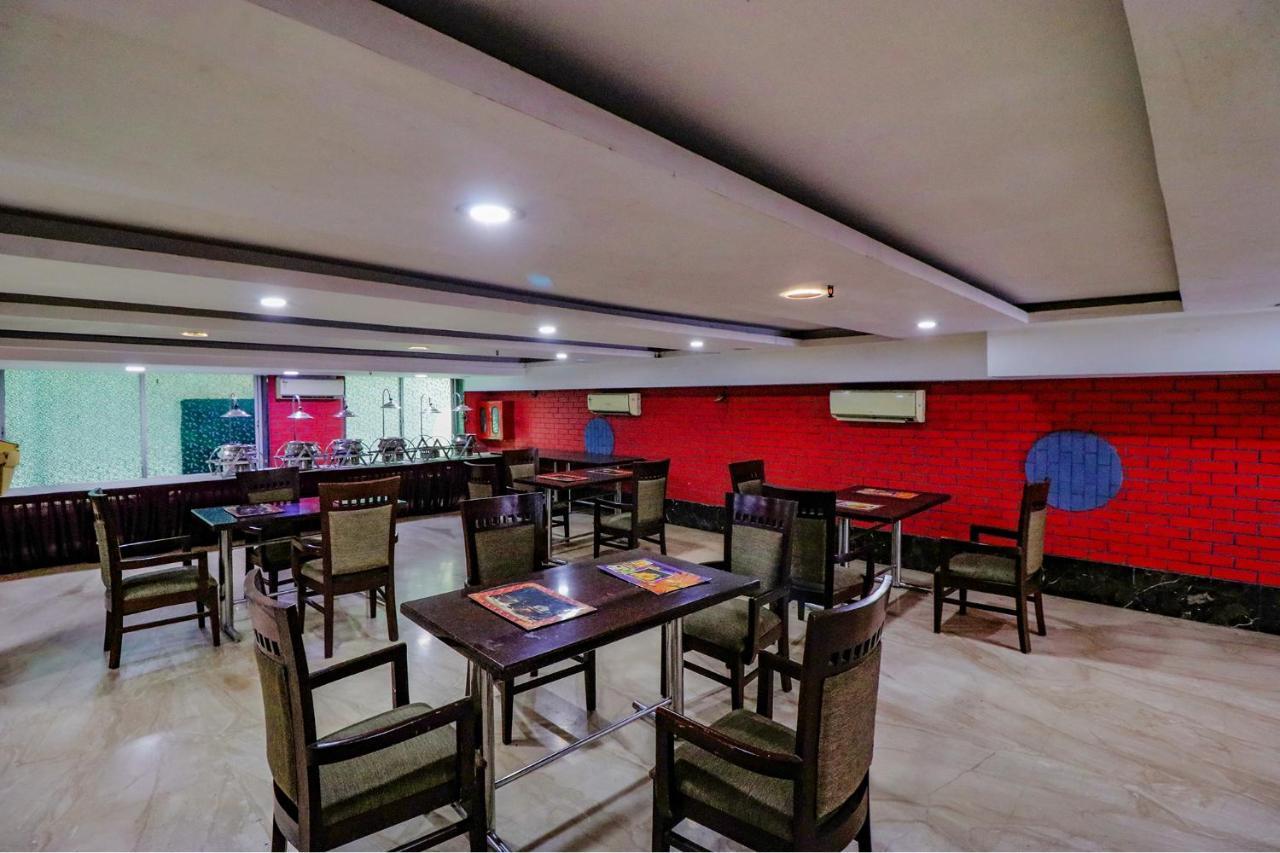 Fabhotel Admire Suites Nuova Delhi Esterno foto