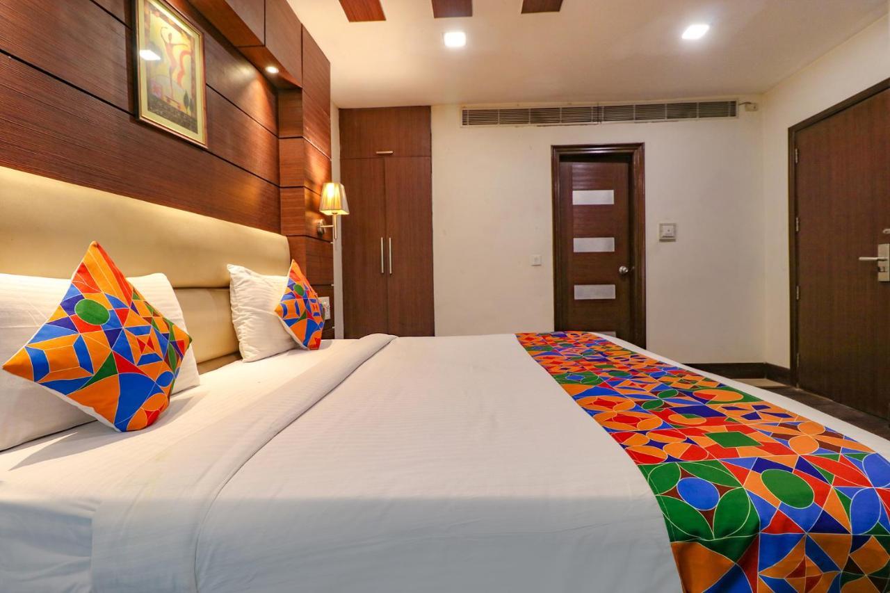 Fabhotel Admire Suites Nuova Delhi Esterno foto