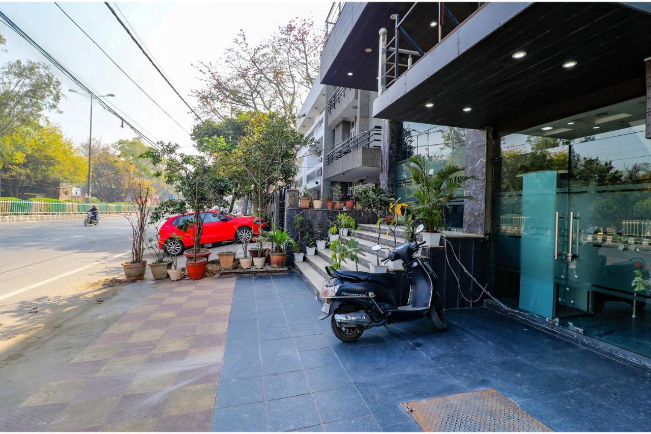 Fabhotel Admire Suites Nuova Delhi Esterno foto