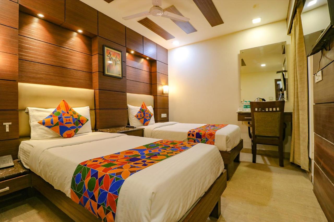 Fabhotel Admire Suites Nuova Delhi Esterno foto