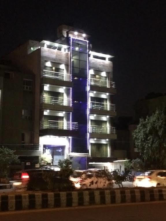 Fabhotel Admire Suites Nuova Delhi Esterno foto