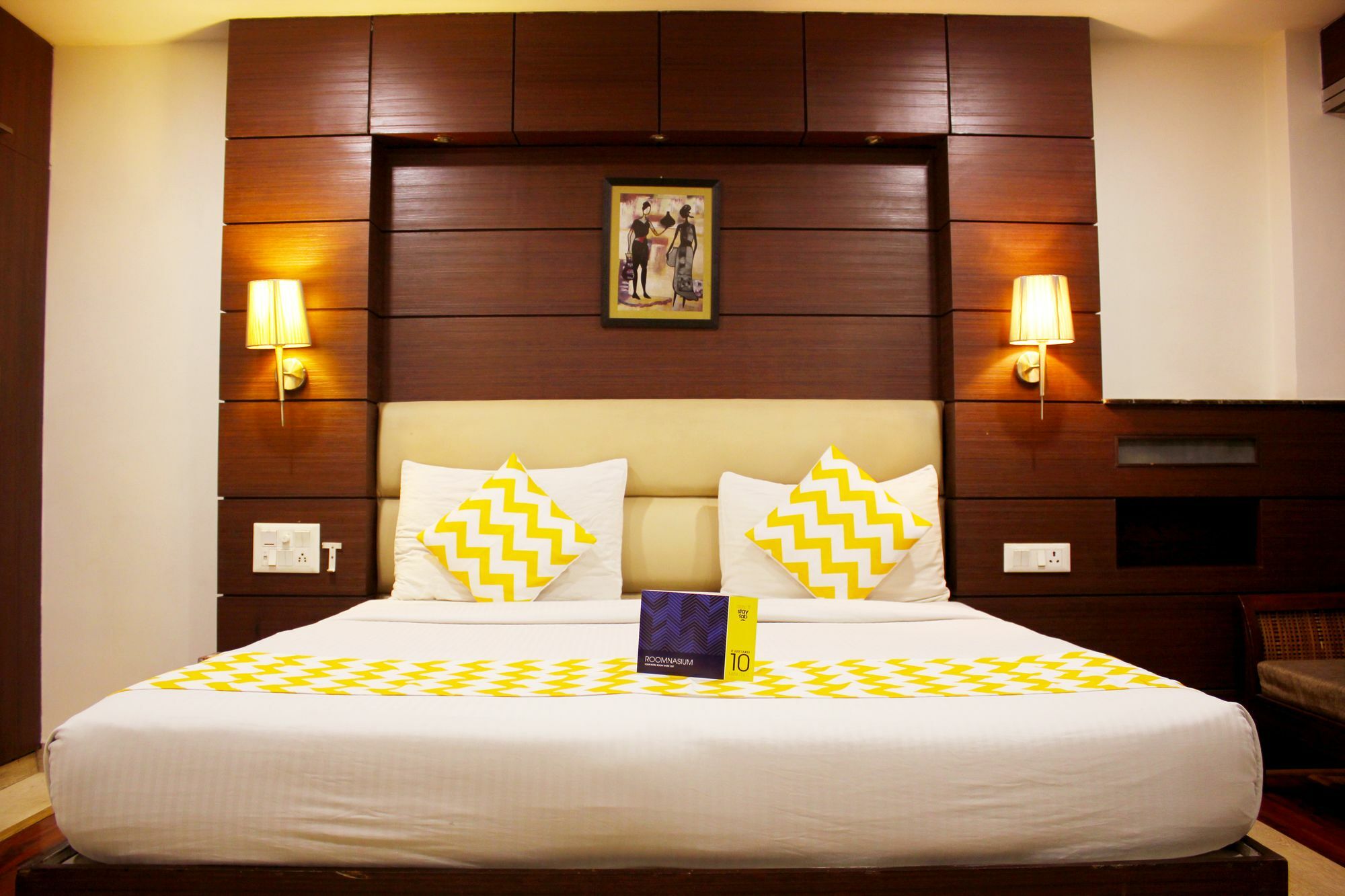 Fabhotel Admire Suites Nuova Delhi Esterno foto