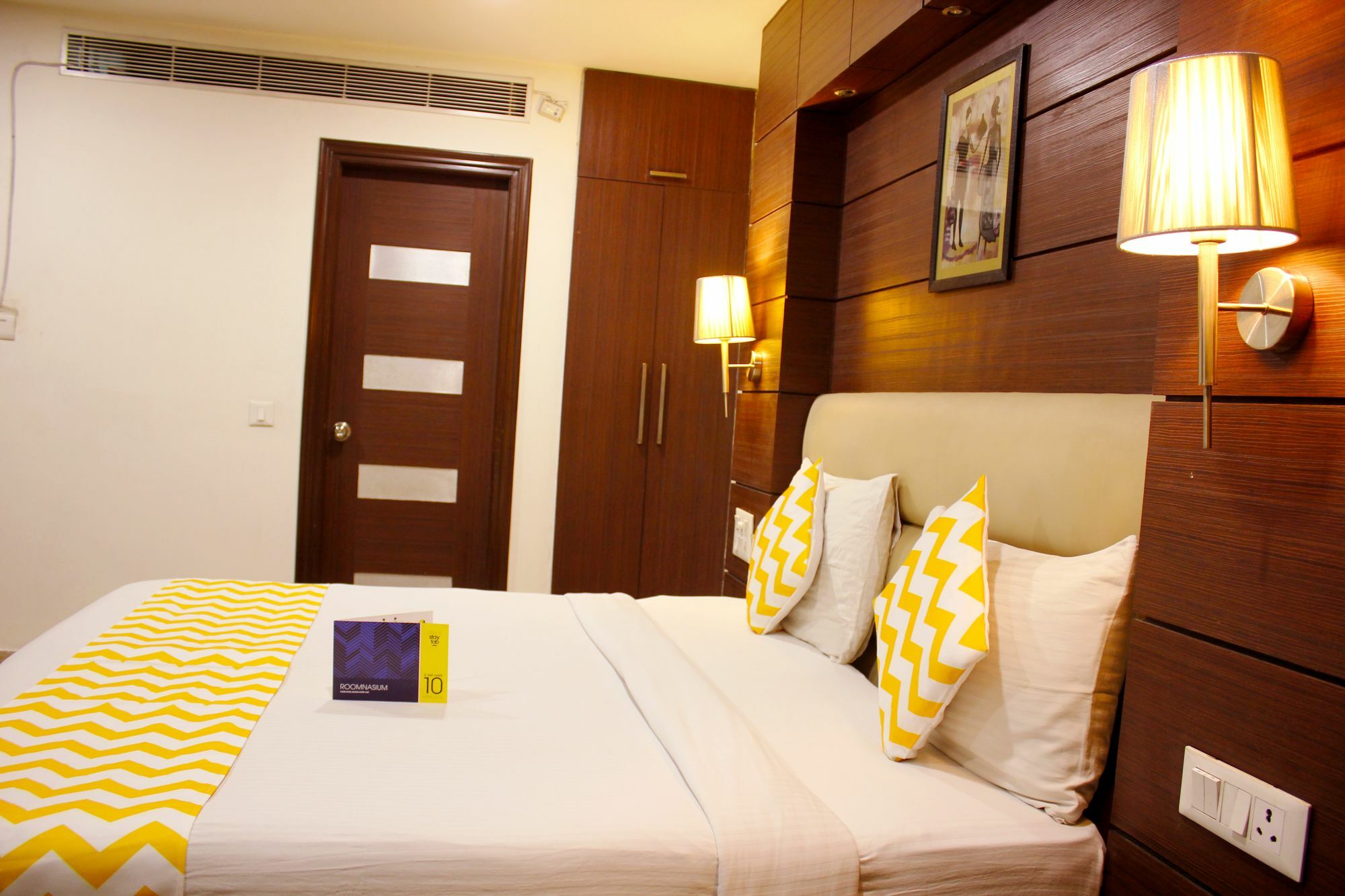 Fabhotel Admire Suites Nuova Delhi Esterno foto
